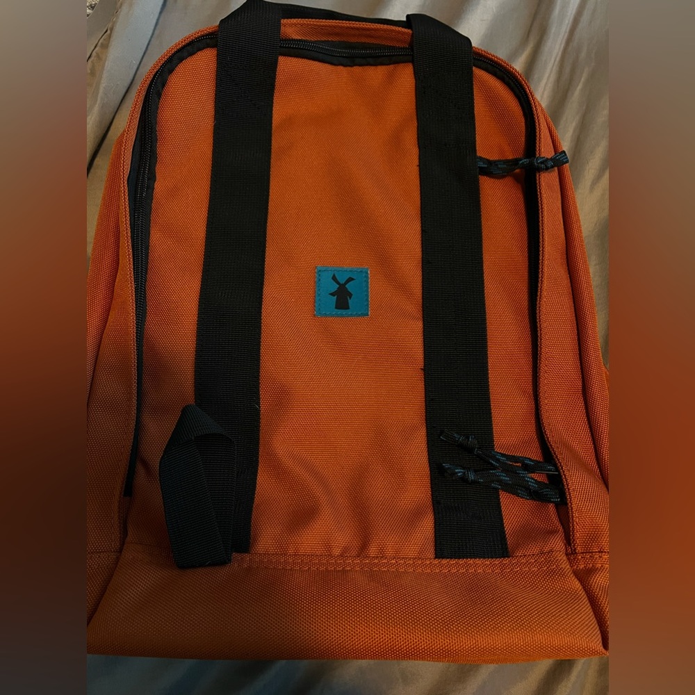 ✨NEW✨ 2023 Dutch Bros Exclusive 🎒